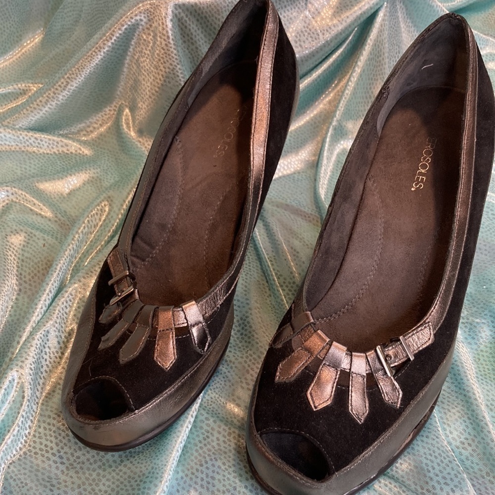 Black and silver peep toe aerosoles. Size 8.5. Great condition.‎ - Picture 3 of 7